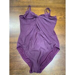 MiracleSuit One Piece Swimsuit Women Small Beach Resort Vacation Slimming Notes